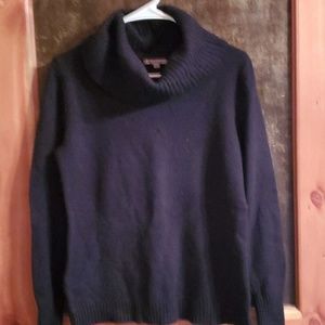 Gap sweater